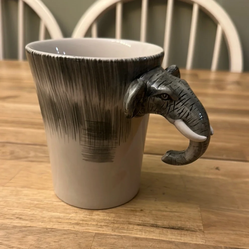 PIER 1 elephant mug
